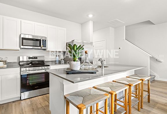 2nd image of 740 Big Bend Ct
