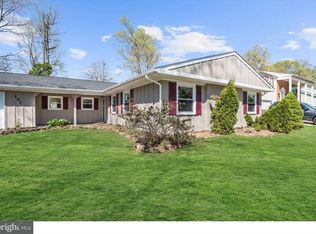 101 Niagara Ln, Willingboro, NJ 08046