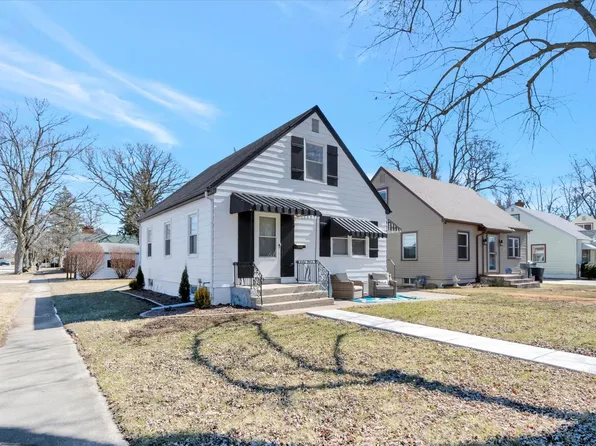 1394 Lennington Cir NW, Kankakee, IL 60901