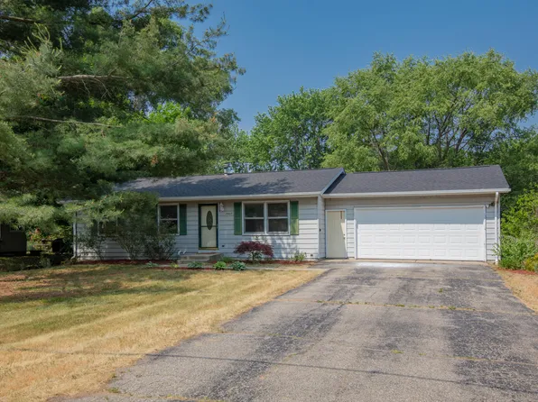 3907 Saratoga Ave, Kalamazoo, MI 49048