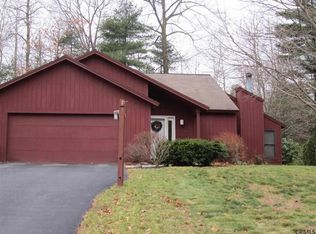 54 Meadow Rue Pl, Malta, NY 12020