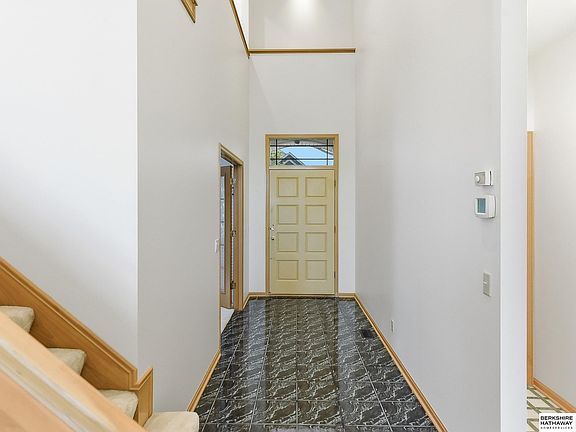 5th image of 1104 Roland Dr