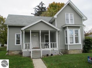 308 Park Dr, Alma, MI 48801