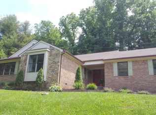 3113 Pottershop Rd, Bardstown, KY 40004