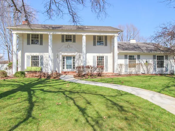 606 Adair Cir, Hutchinson, KS 67502