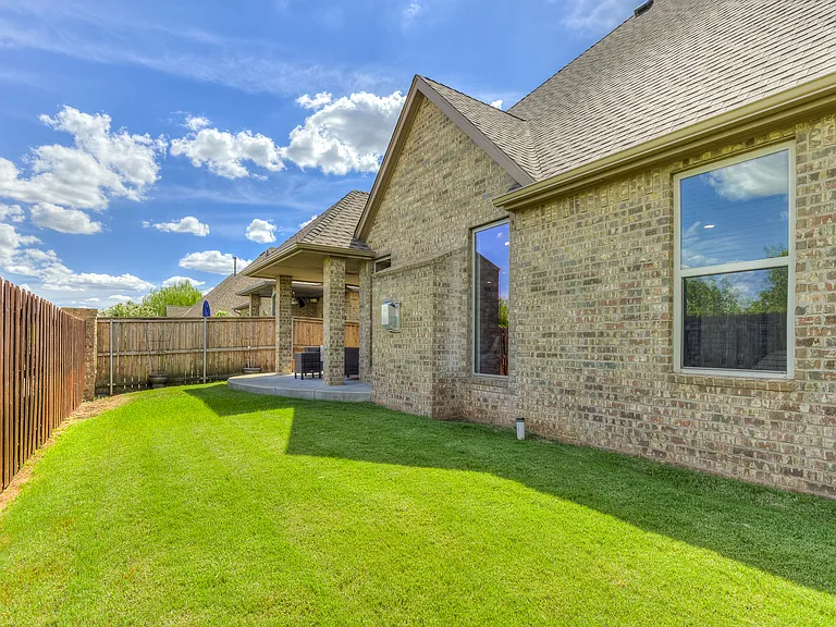 11804 Volterra Way — Photo 29