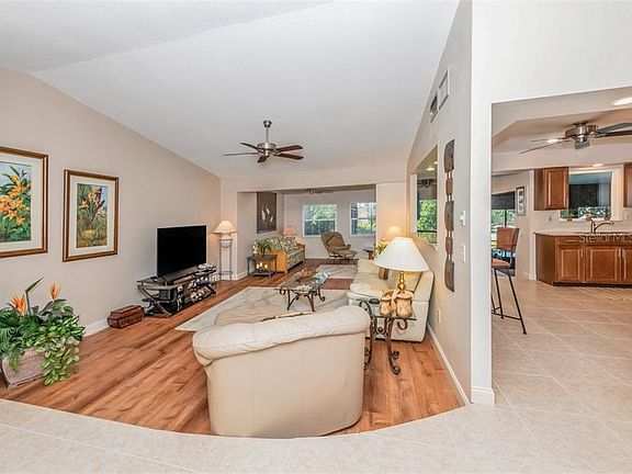 5th image of 1795 Edith Ave