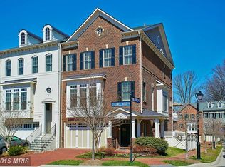 6780 Stockwell Manor Dr, Falls Church, VA 22043