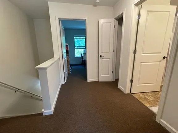 5th image of 410 Lake Ave