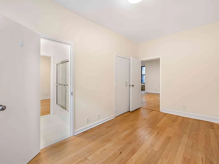 107 E 63rd St #5A — Photo 8