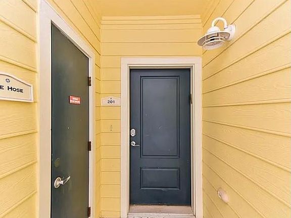 2nd image of 27010 Estuary Dr Unit 201