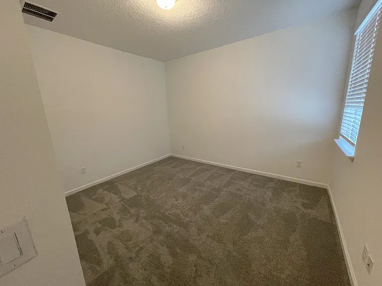711 Cherry Elm Dr — Photo 29