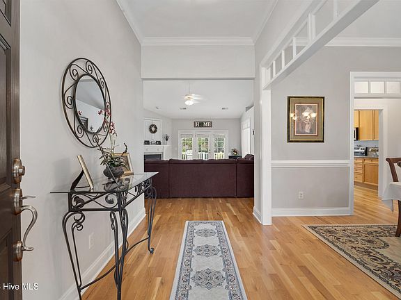 4th image of 329 Harlandale Drive