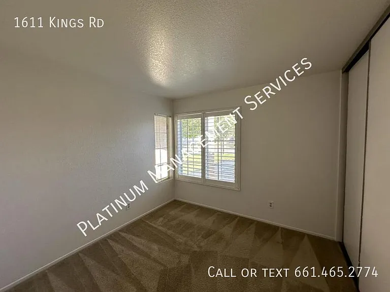 1611 Kings Rd — Photo 14