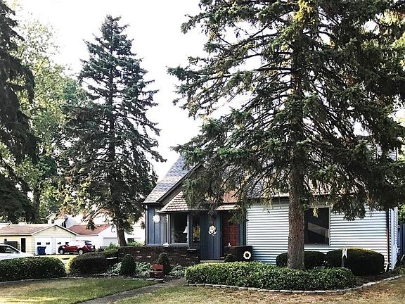 2nd image of 661 E Park Ave