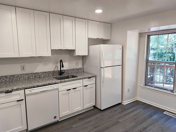 4th image of 6651 Rockleigh Way