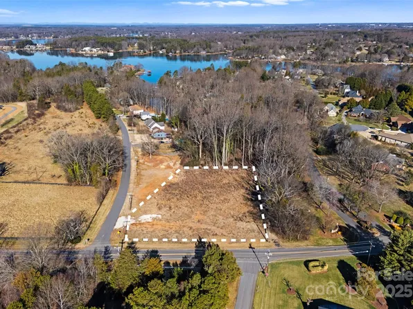 522 Langtree Rd, Mooresville, NC 28117