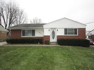 3961 Creek Rd, Cincinnati, OH 45241