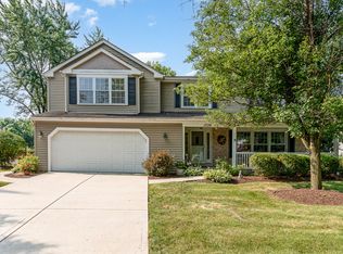 1334 Wilshire Dr, Naperville, IL