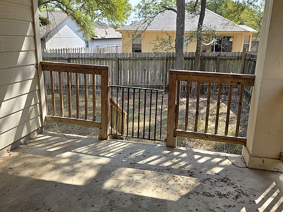 5th image of 131 Oak River Dr