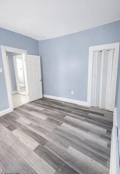 204 Demott Ave — Photo 12