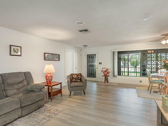 4th image of 1365 Montego St