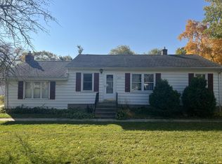 2823 Sunrise Rd, Racine, WI 53402