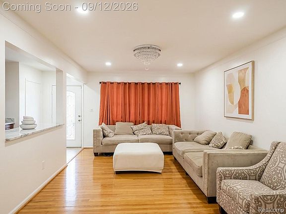 4th image of 2338 Walter Ave