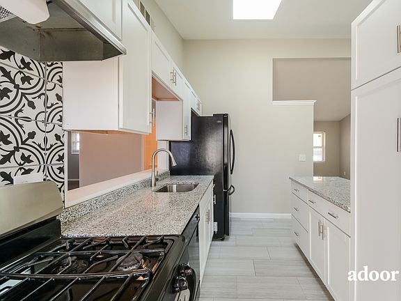 2nd image of 435 Durwood Dr