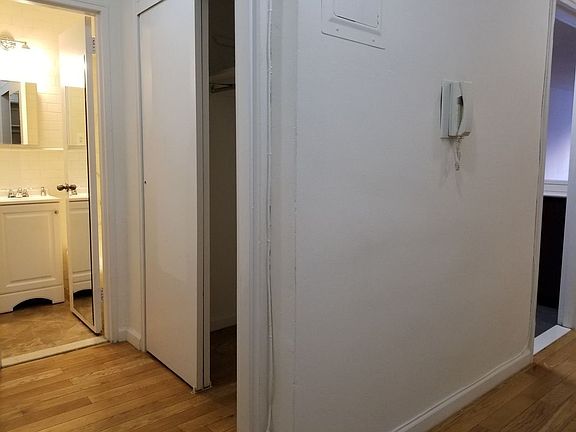 4th image of 145 E 27th St APT 3D