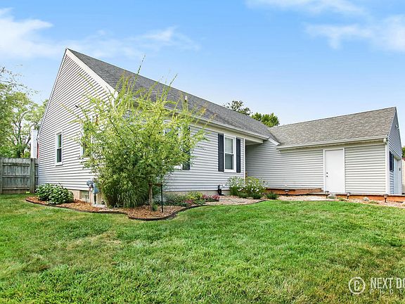 4th image of 27 Robinhood Dr NE