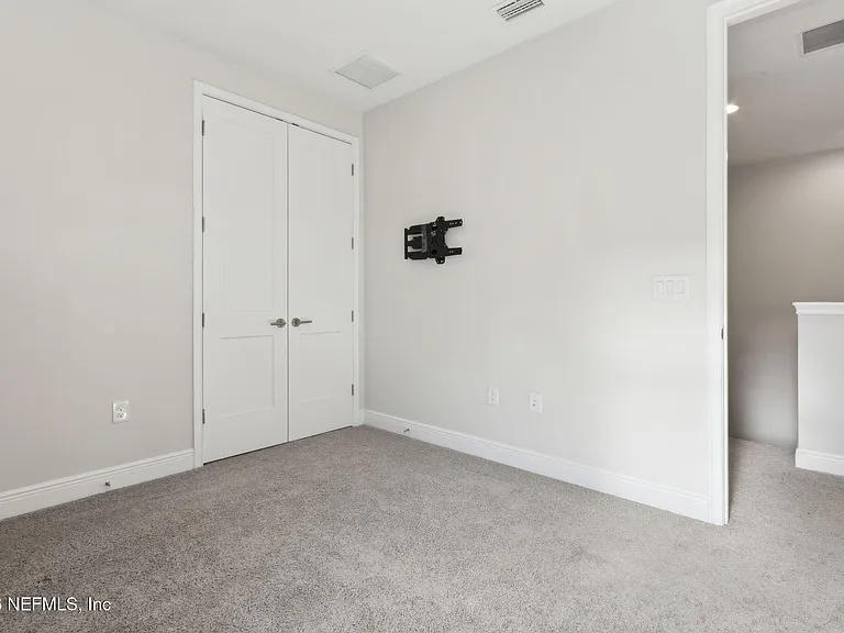401 Marquesa Cir — Photo 40
