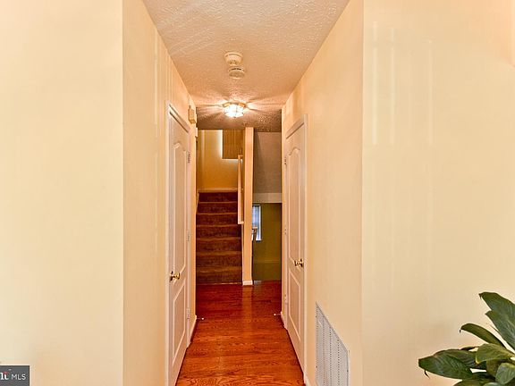 4th image of 9729 Natalie Dr S