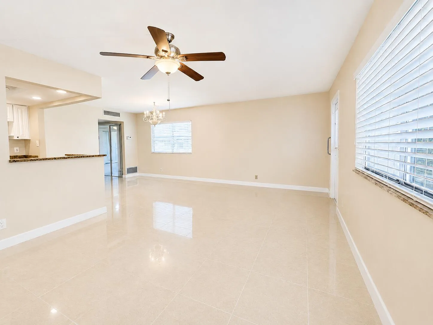 1 bed, 1.5 bath, 760 sqft, $1,500 — Photo 2