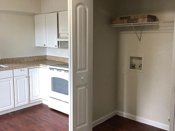 5th image of 4608 E Citrus Cir APT B