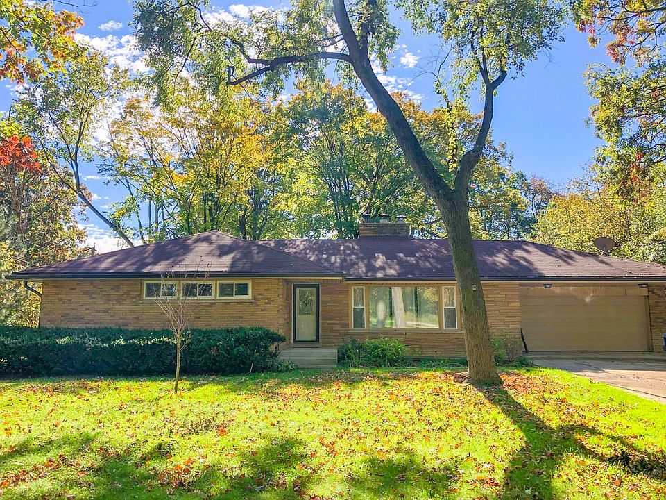 1st image of 17W159 Woodland Ave
