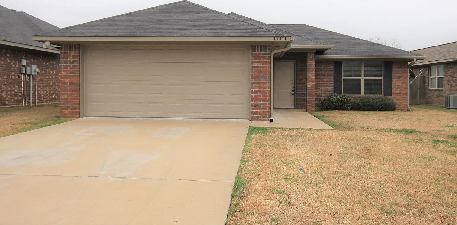 Gorgeous 3 Bedroom Home in The Ranch Subdivision- Flint! Coming soon! — Photo 1
