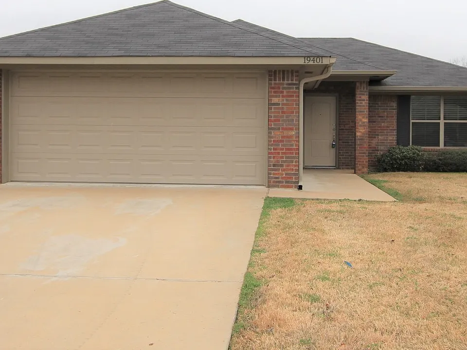 19401 King Ranch Dr