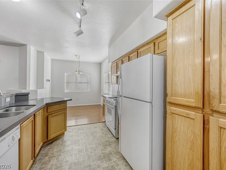 2116 Calville St #102 — Photo 8