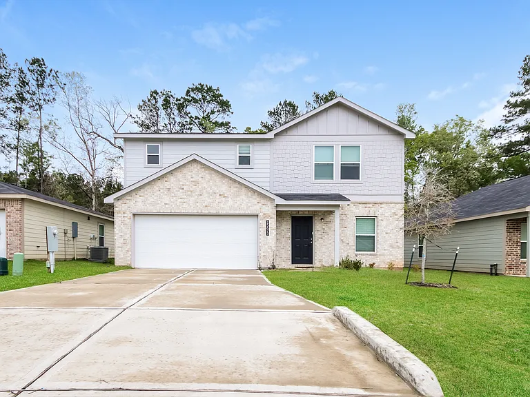 15673 Del Norte Dr — Photo 1