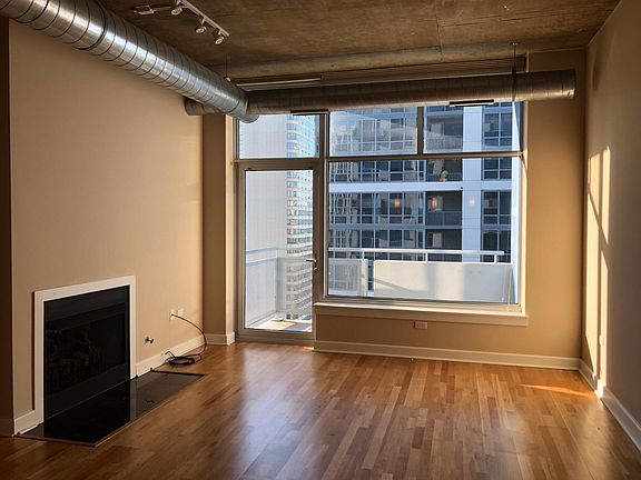 4th image of 1305 S Michigan Ave APT 1506