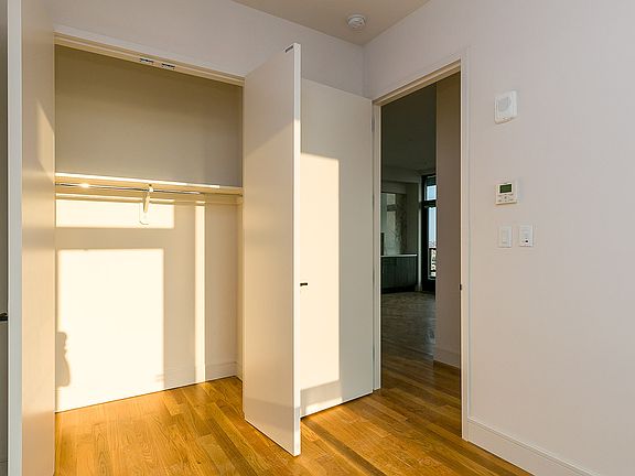 5th image of 321 Wythe Ave #1803