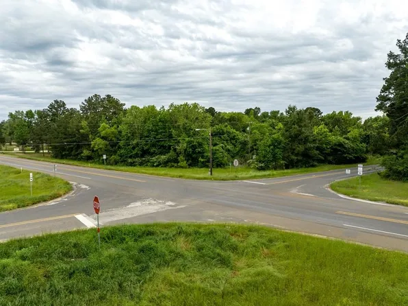 1012 NE Loop 304, Crockett, TX 75835