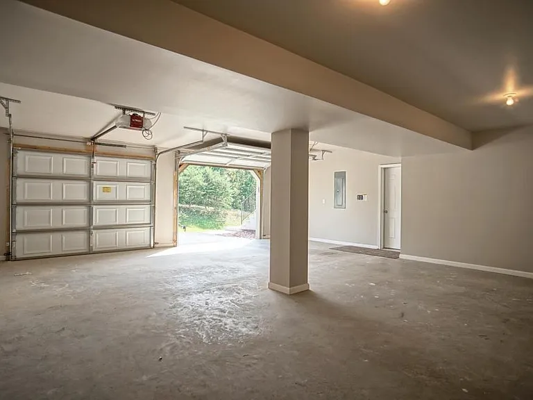 654 Cornhill Rd — Photo 26