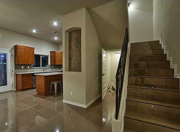 5th image of 4537 Nashville Ave #B
