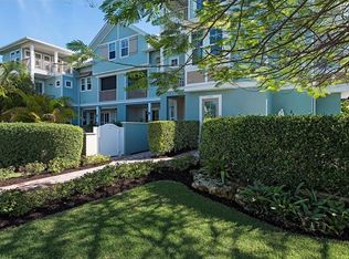 1085 4th St S, Naples, FL 34102