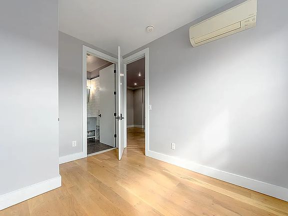 4th image of 137 21st St APT 1B