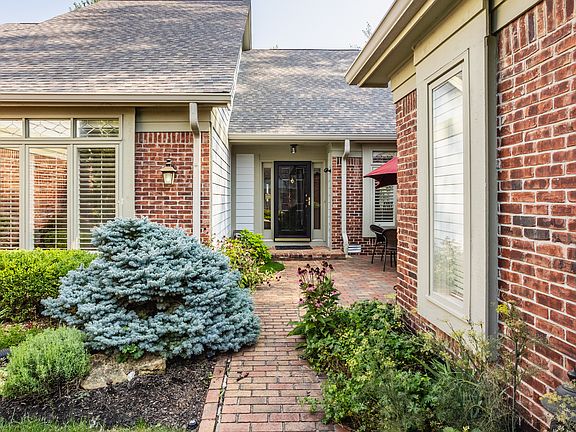 2nd image of 9439 Tamarack Dr