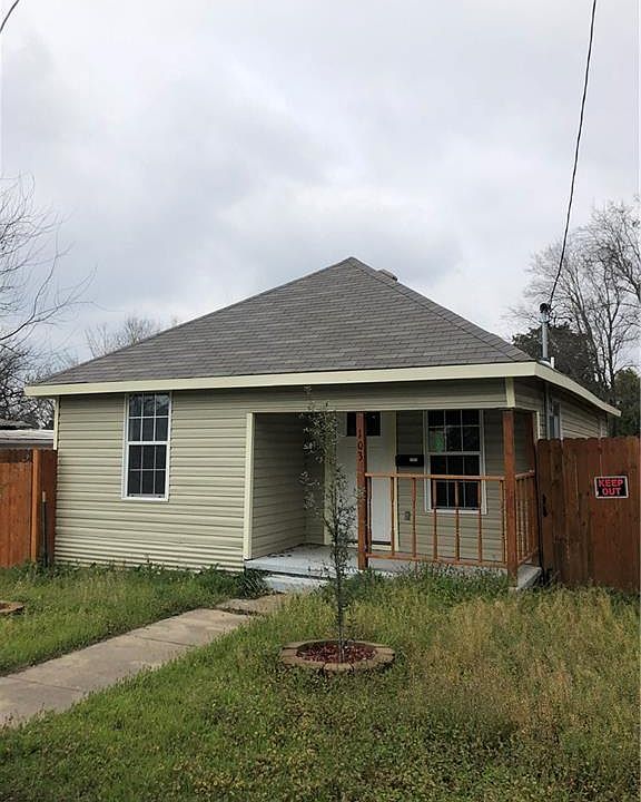 1st image of 103 Chenault St