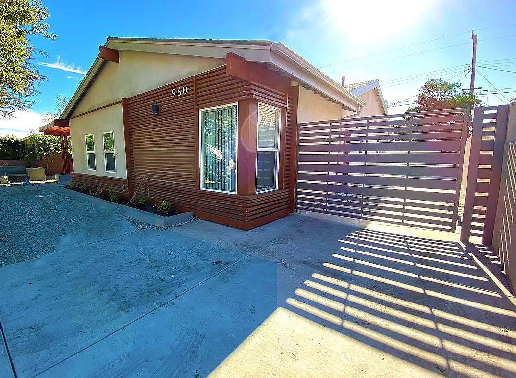 Building Photo - 960 Hurstview St